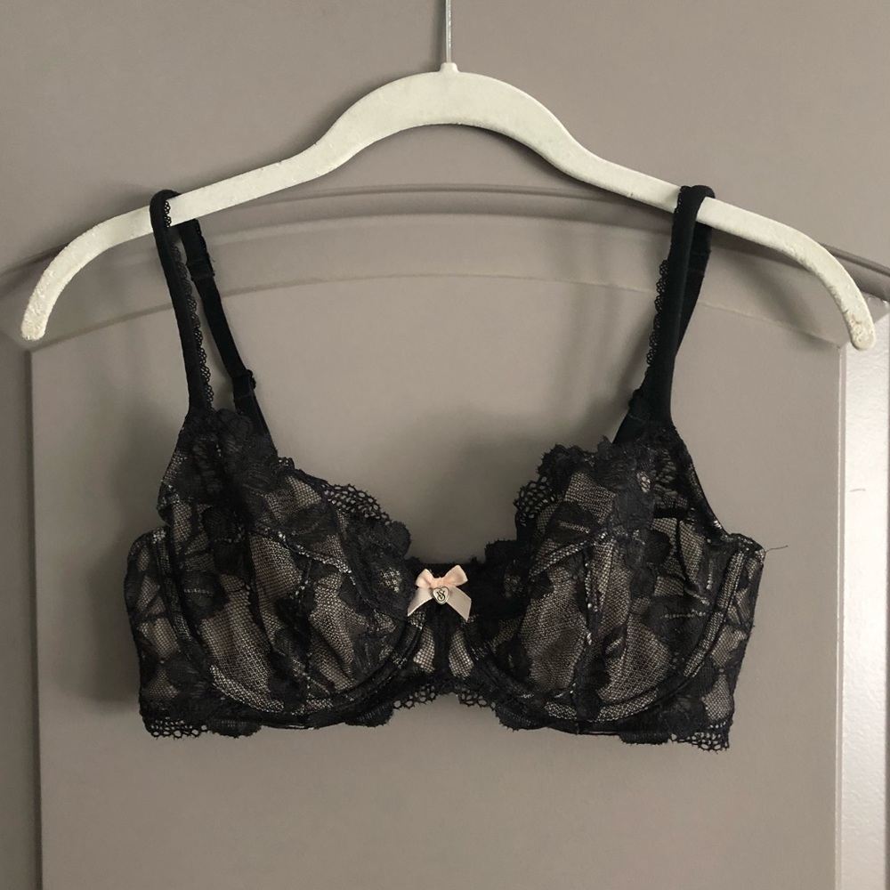 Victoria Secret Lace Underwire Bra